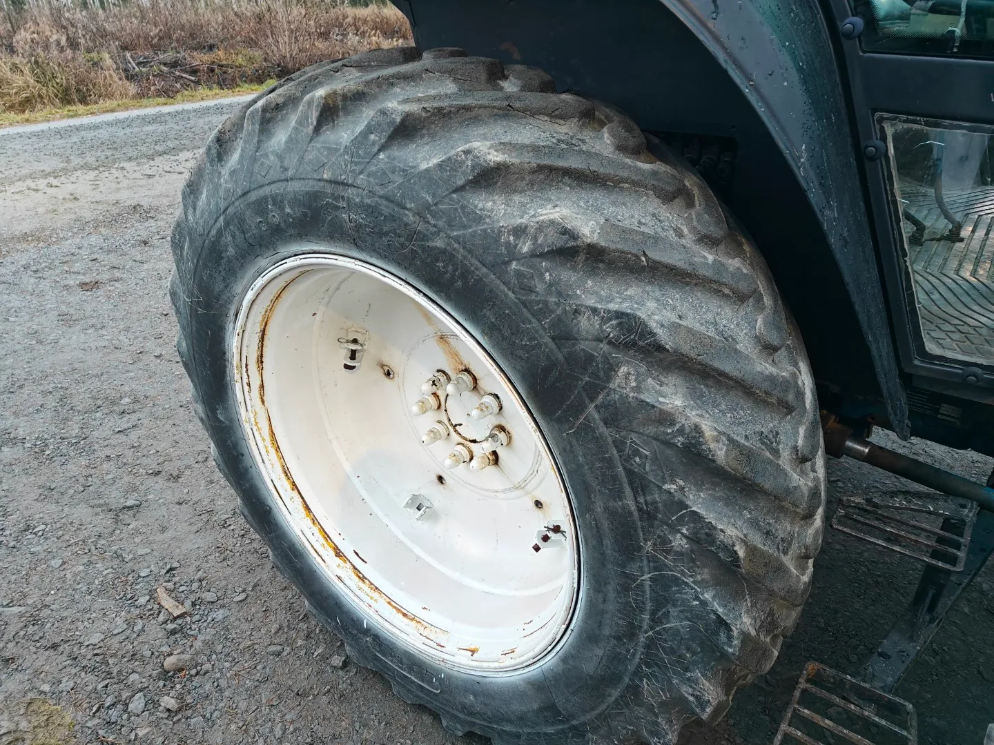 Ford County 1124, kutoskoneella / Hytillinen, katso video!