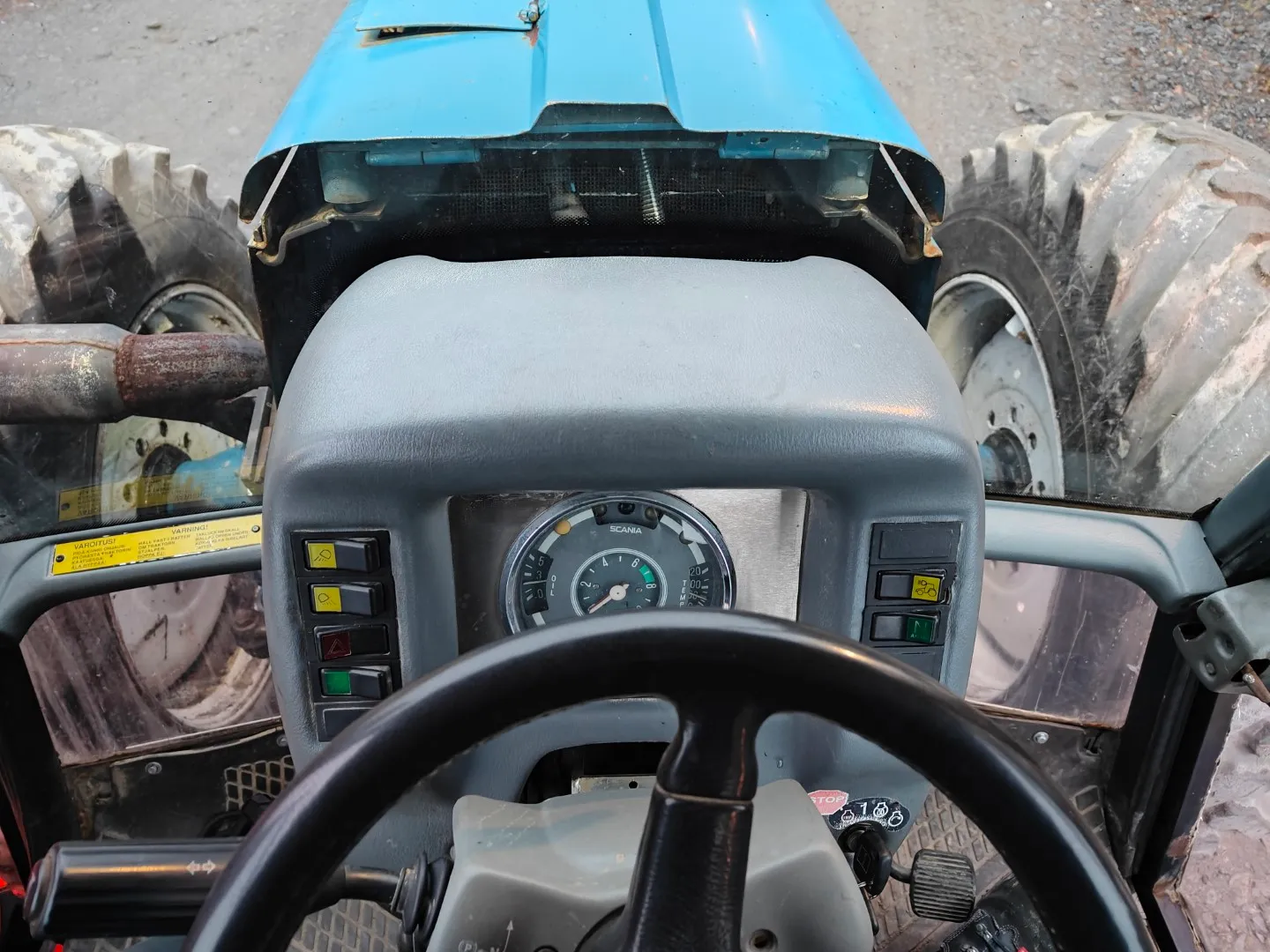 Ford County 1124, kutoskoneella / Hytillinen, katso video!