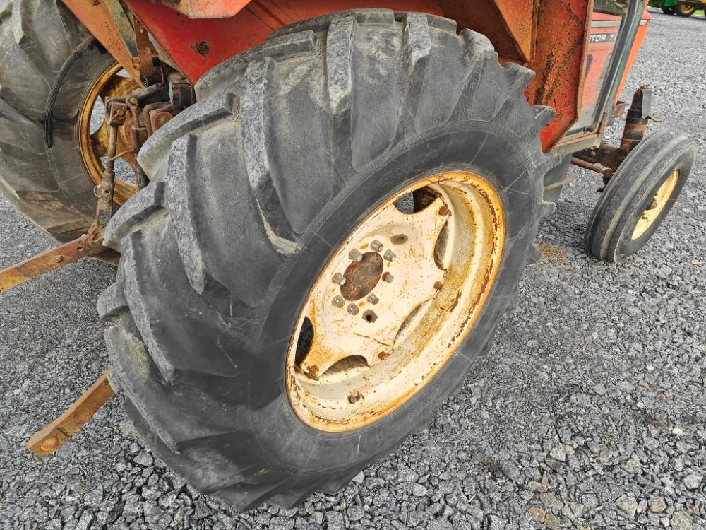 Zetor 7011 traktori / Takaveto - Katso video!