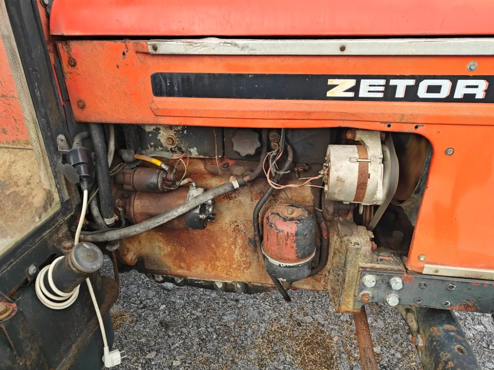 Zetor 7011 traktori / Takaveto - Katso video!