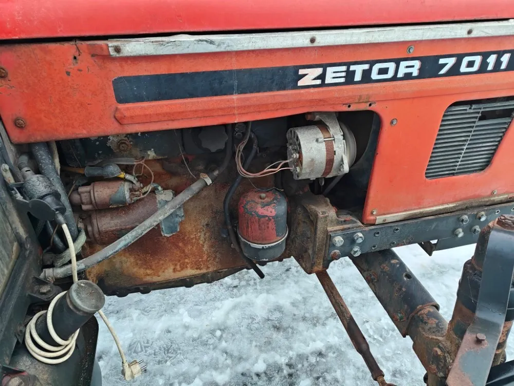 Zetor 7011 traktori / Takaveto - Katso video!