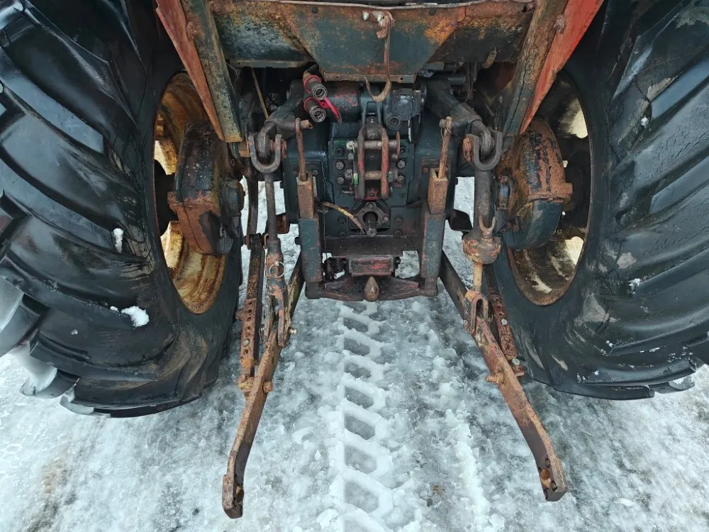 Zetor 7011 traktori / Takaveto - Katso video!