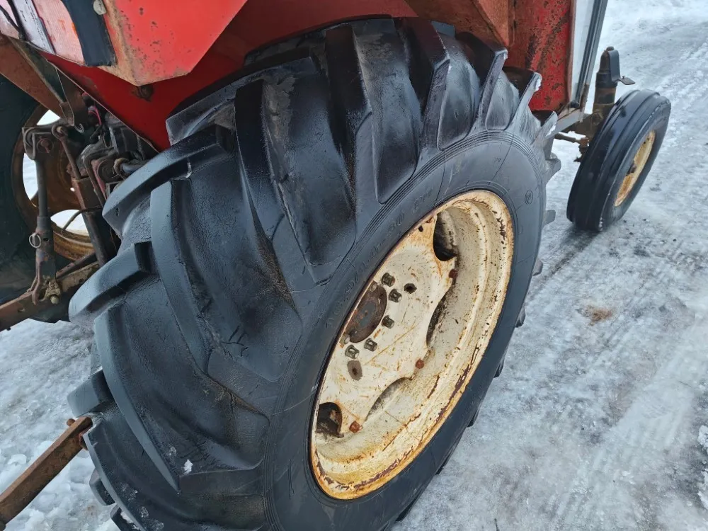 Zetor 7011 traktori / Takaveto - Katso video!