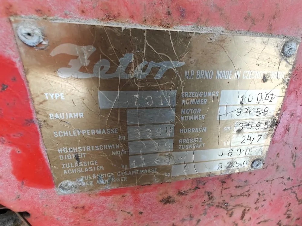 Zetor 7011 traktori / Takaveto - Katso video!