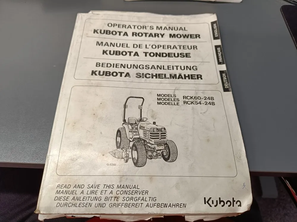 Kubota RCK60- 24B, RCK54- 24B käyttöohjekirja / englanninkielinen ruohonleikkuriin