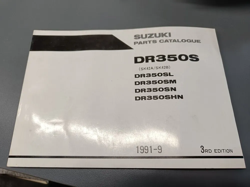 Suzuki DR350S (L/M/N/HN) / Moottoripyörän varaosaluettelo