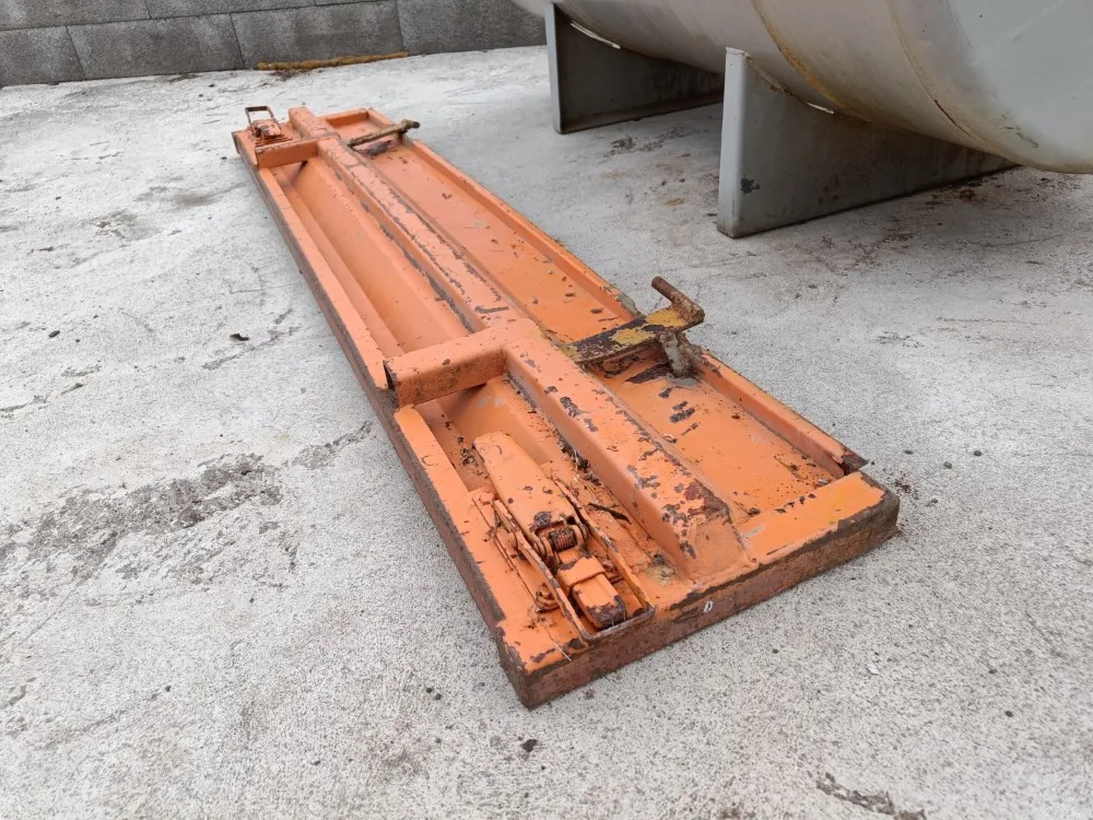 Peräkärryn metallilaita 190cm / Perävaunun laita