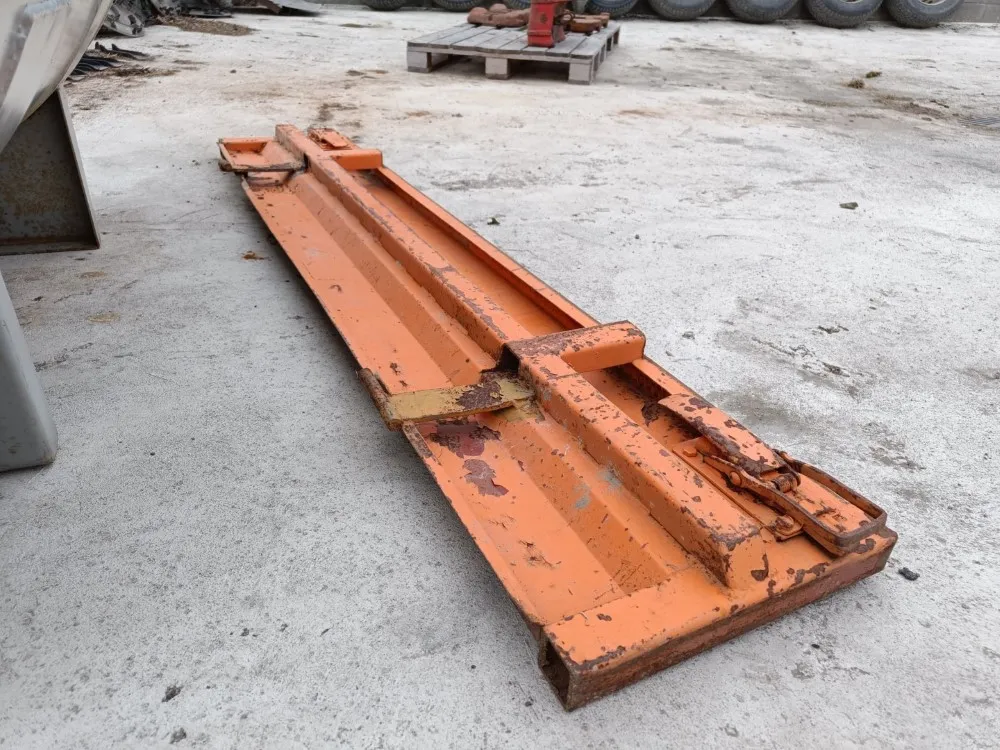 Peräkärryn metallilaita 190cm / Perävaunun laita