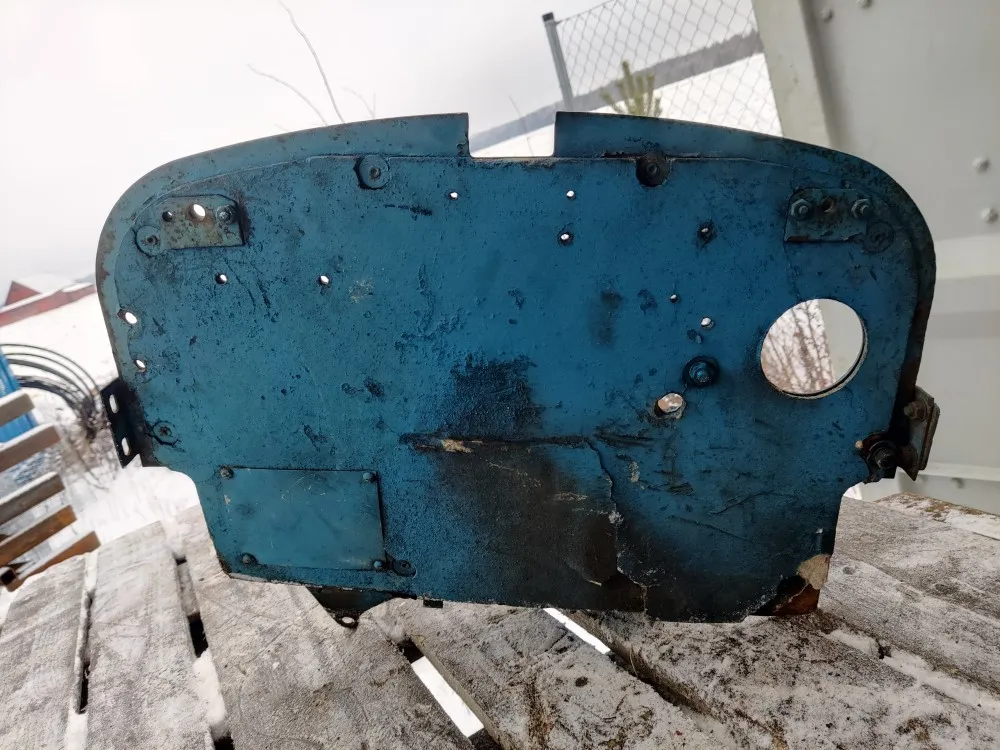 Fordson Diesel Major akkukotelo / Pohja ja etupelti