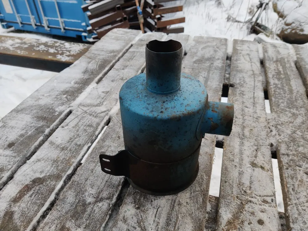 Fordson Diesel Major ilmanpuhdistimen kotelo / Puuttuu pohja