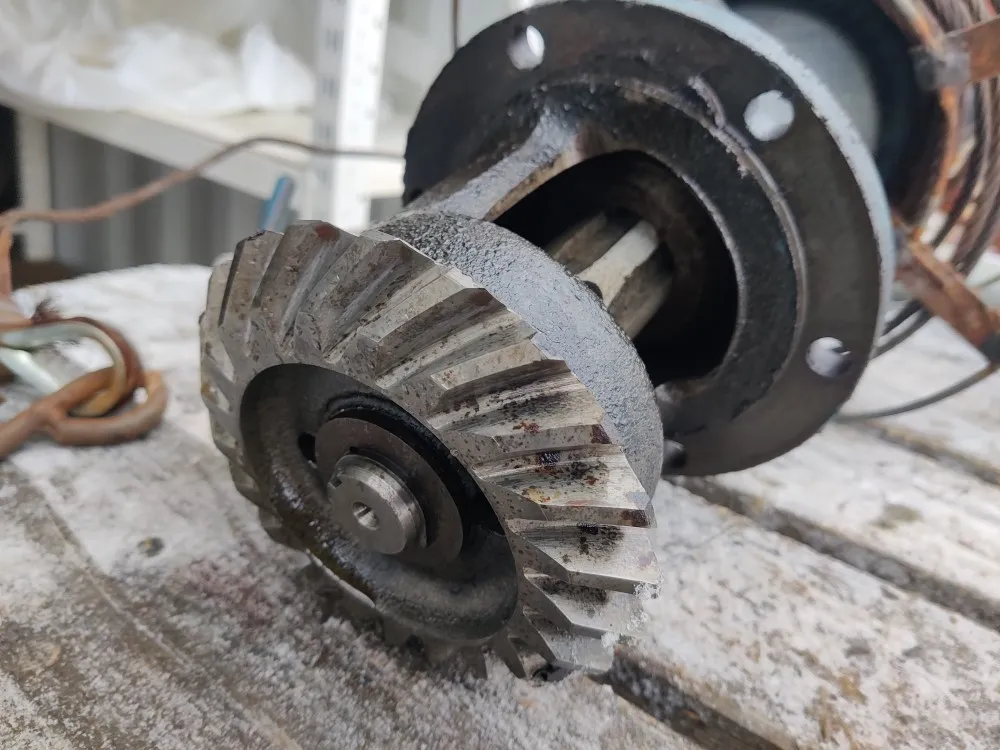Fordson Diesel Major siivapyörä / Vaijerikelalla