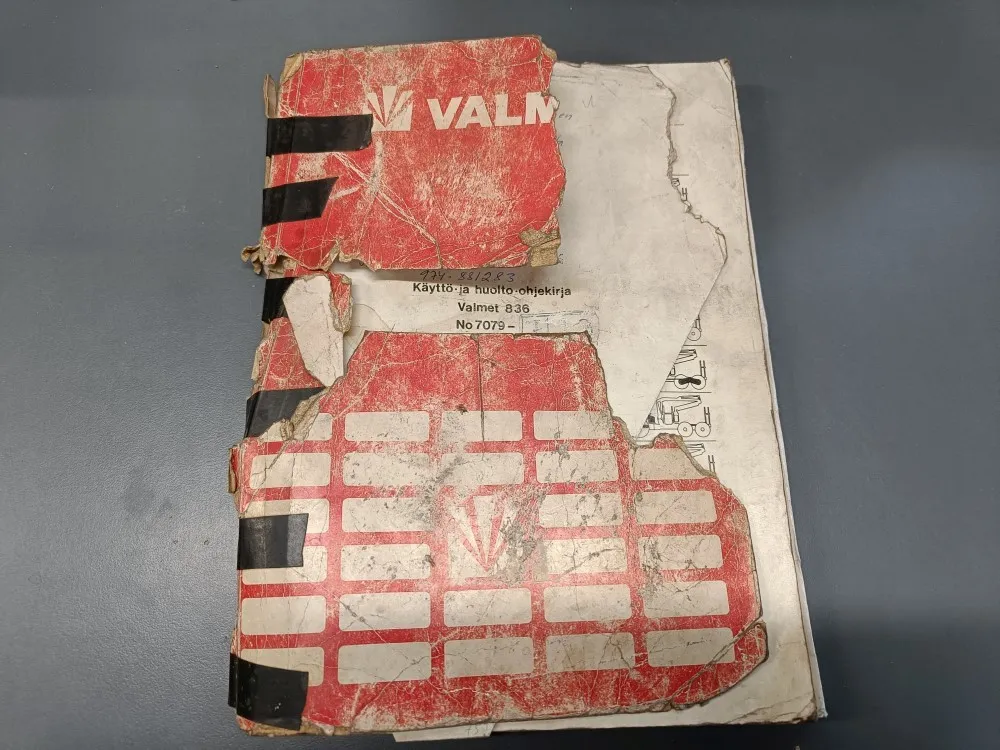 Valmet 836 No 7079- / Kuormatraktorin ohjekirja