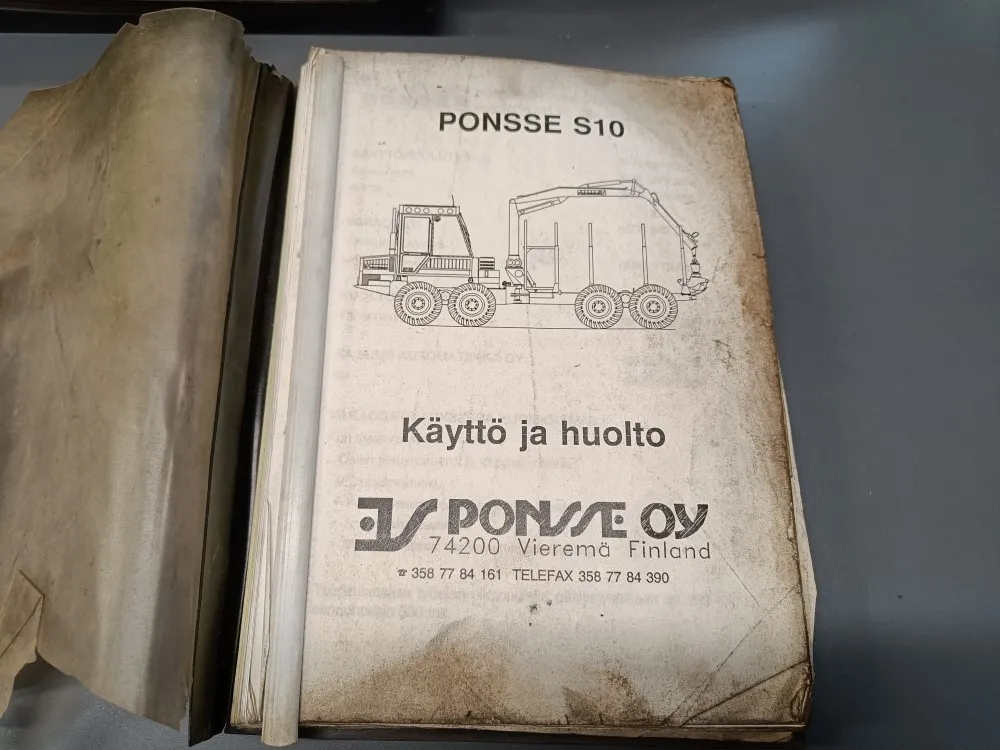 Ponsse S10 metsätraktorin / Käyttö ja huolto