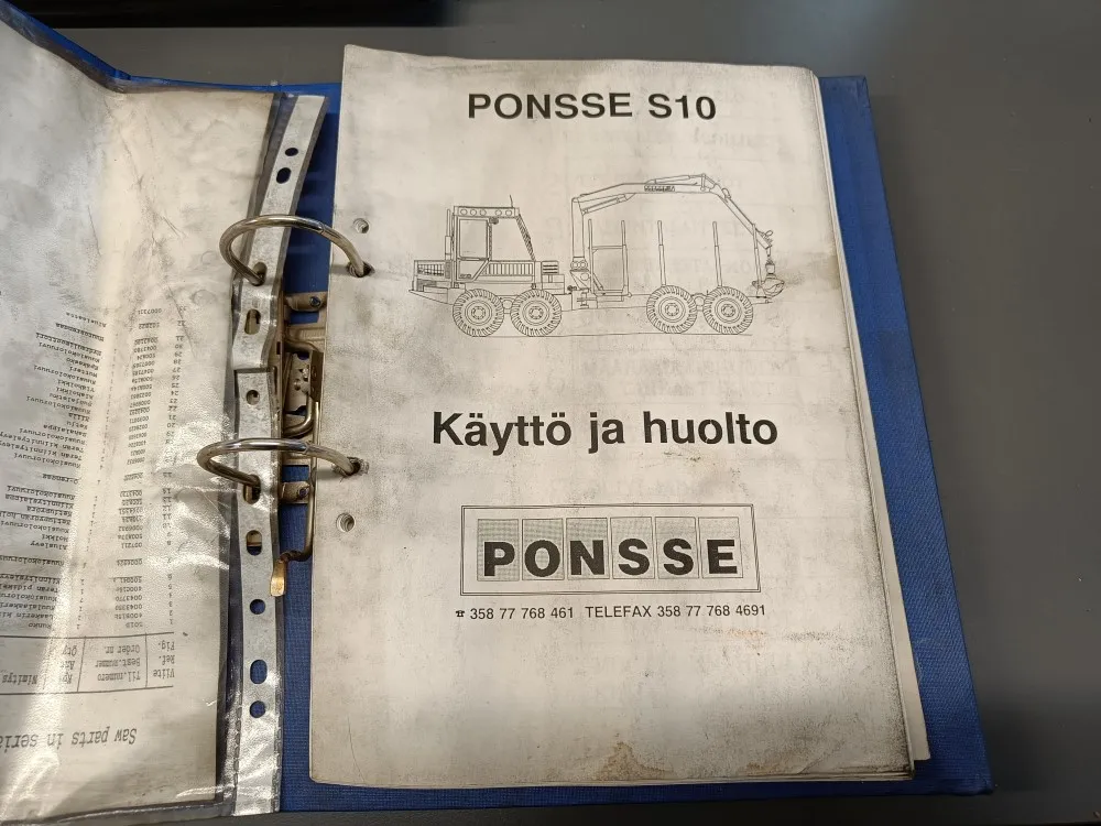 Ponsse S10 metsätraktorin / Käyttö ja huolto, kansioitu