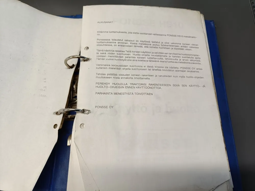 Ponsse HS10 harvesterin / Käyttö ja huolto (kansio)