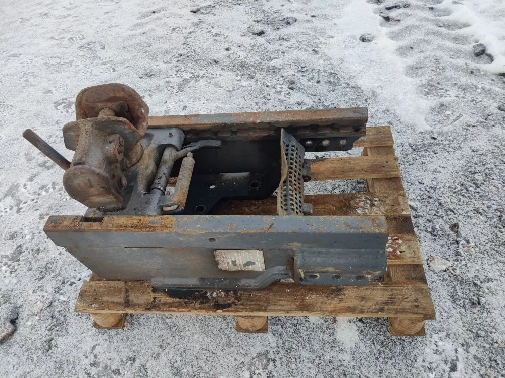 New Holland TS115 vetokitapaketti / Pickup hitch for tractor