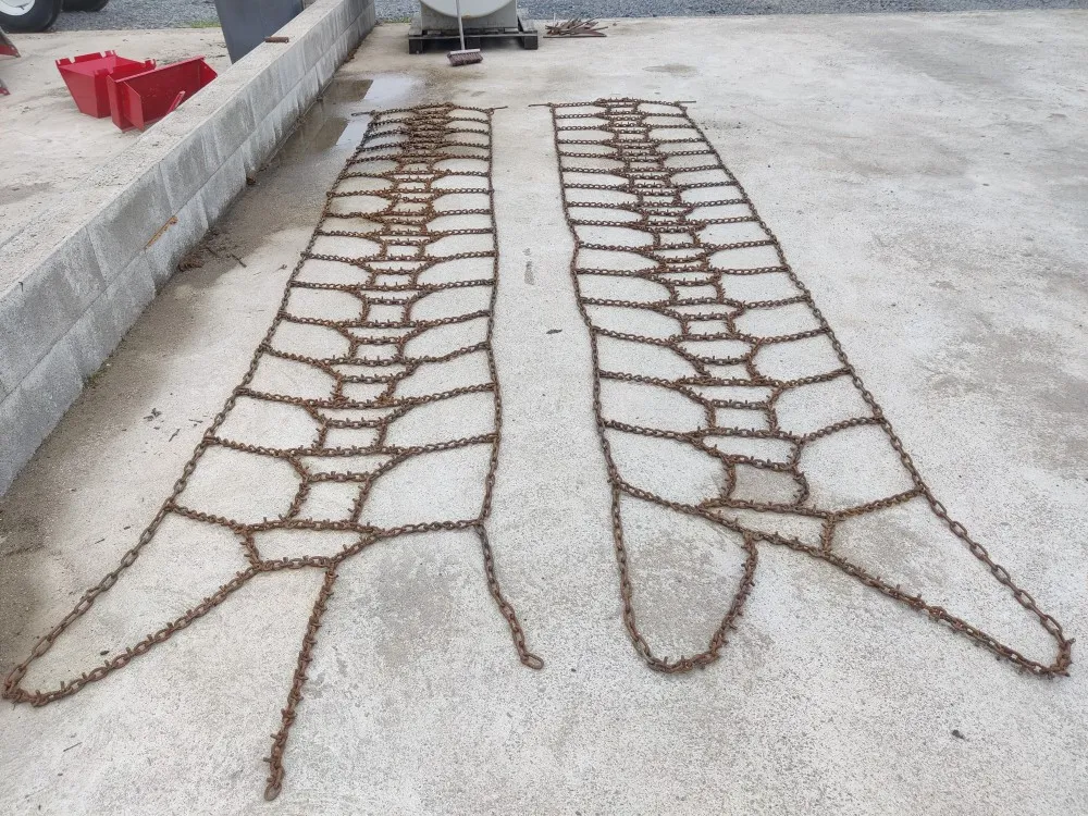 Piikkiketjut 520/70R34 traktoriin / 6mm kevytketjut
