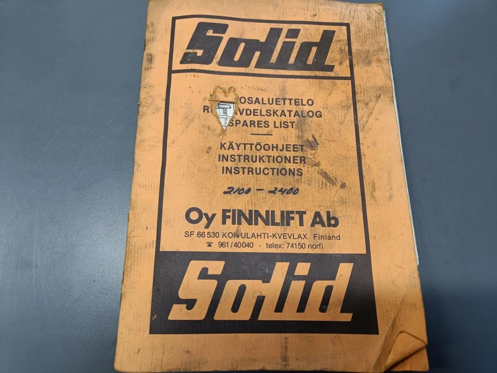Solid etukuormaajan 2100/2400 / Varaosaluettelo