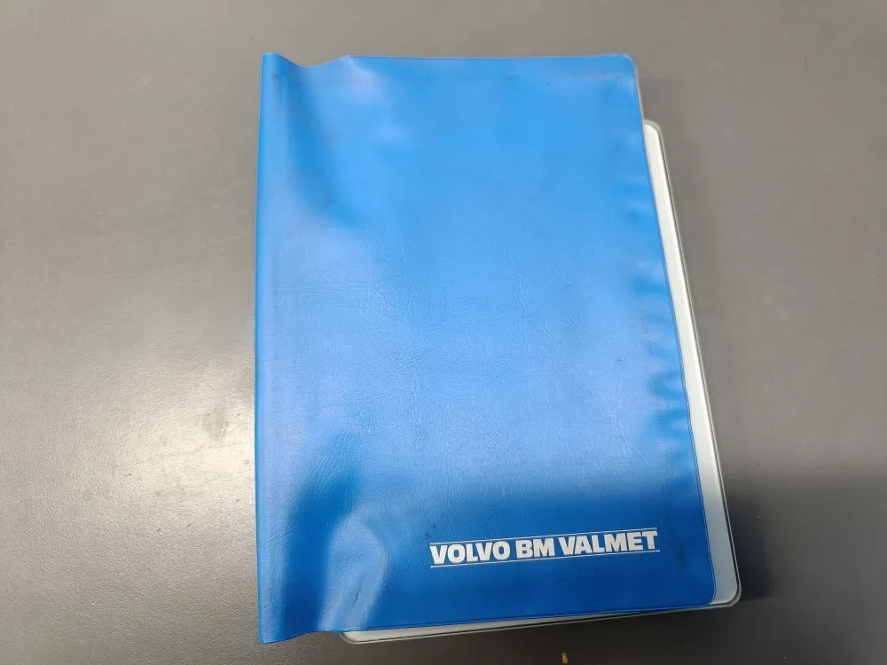 Volvo BM Valmet kansio / Tyhjä, hyväkuntoinen