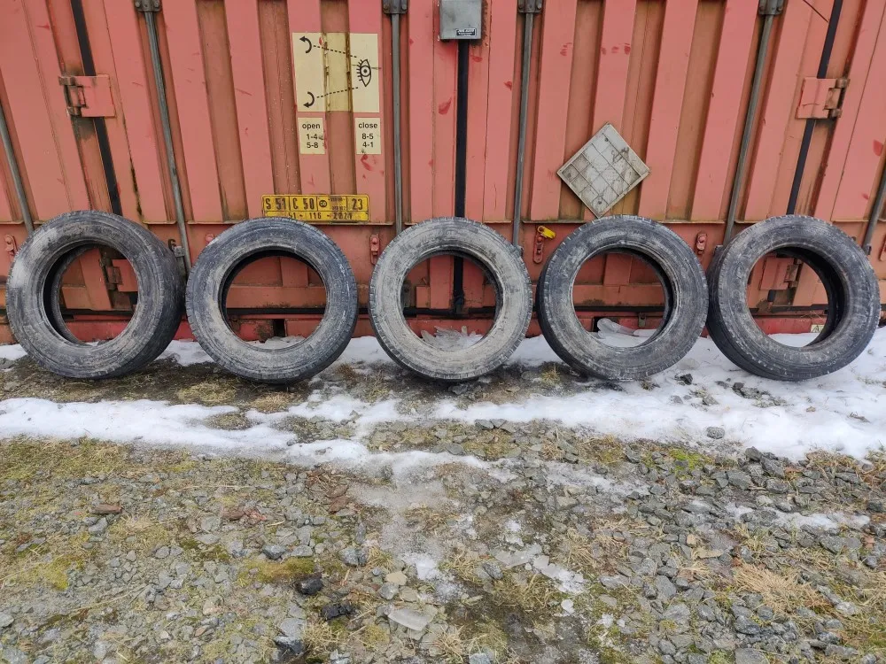 Renkaat 5kpl koko 205/65R17.5 /
