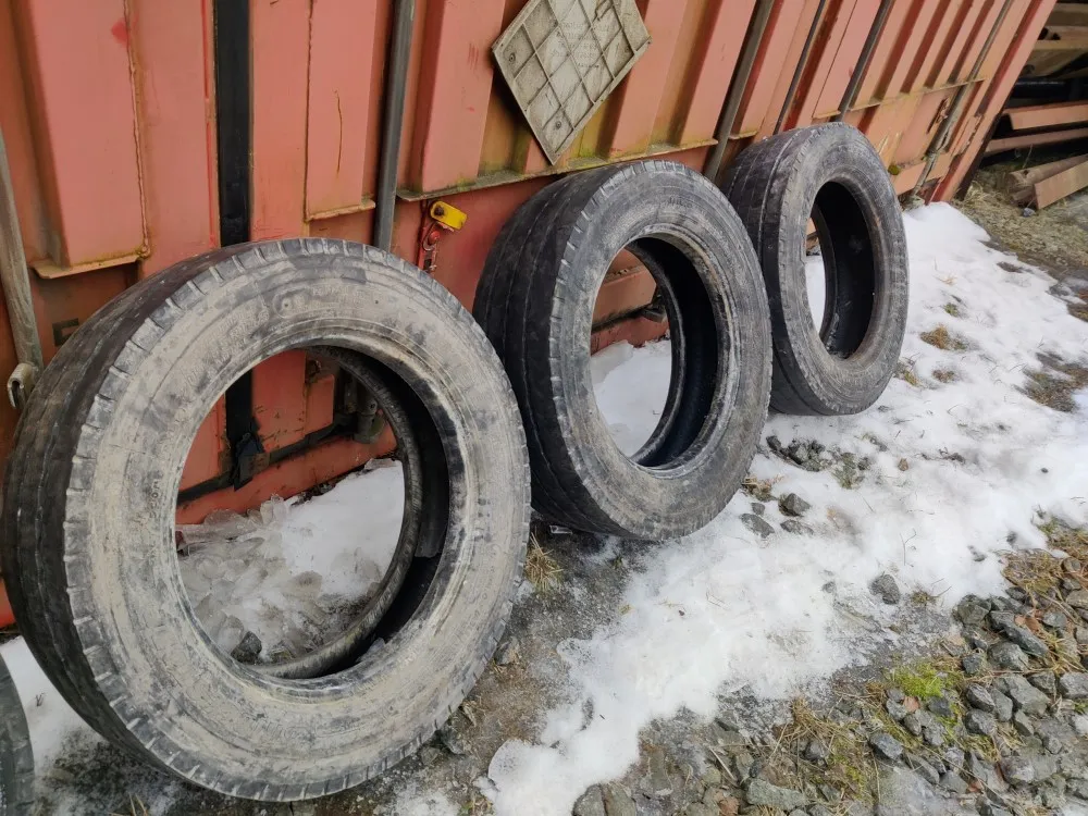 Renkaat 5kpl koko 205/65R17.5 /