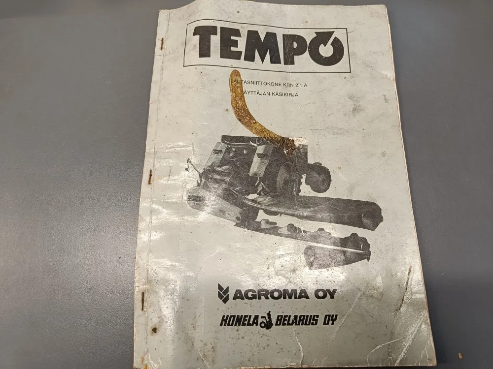 Tempo lautasniittokone KRN 2.1A / Käyttäjän käsikirja