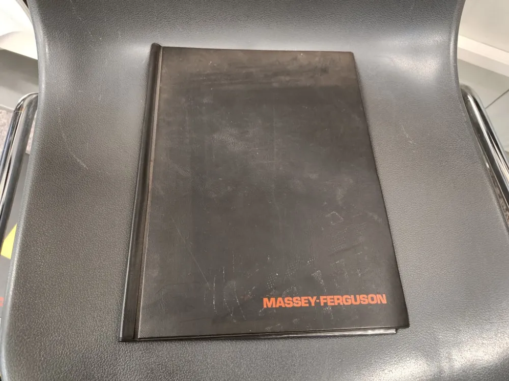 Massey Ferguson / Ohjekirjan kansio