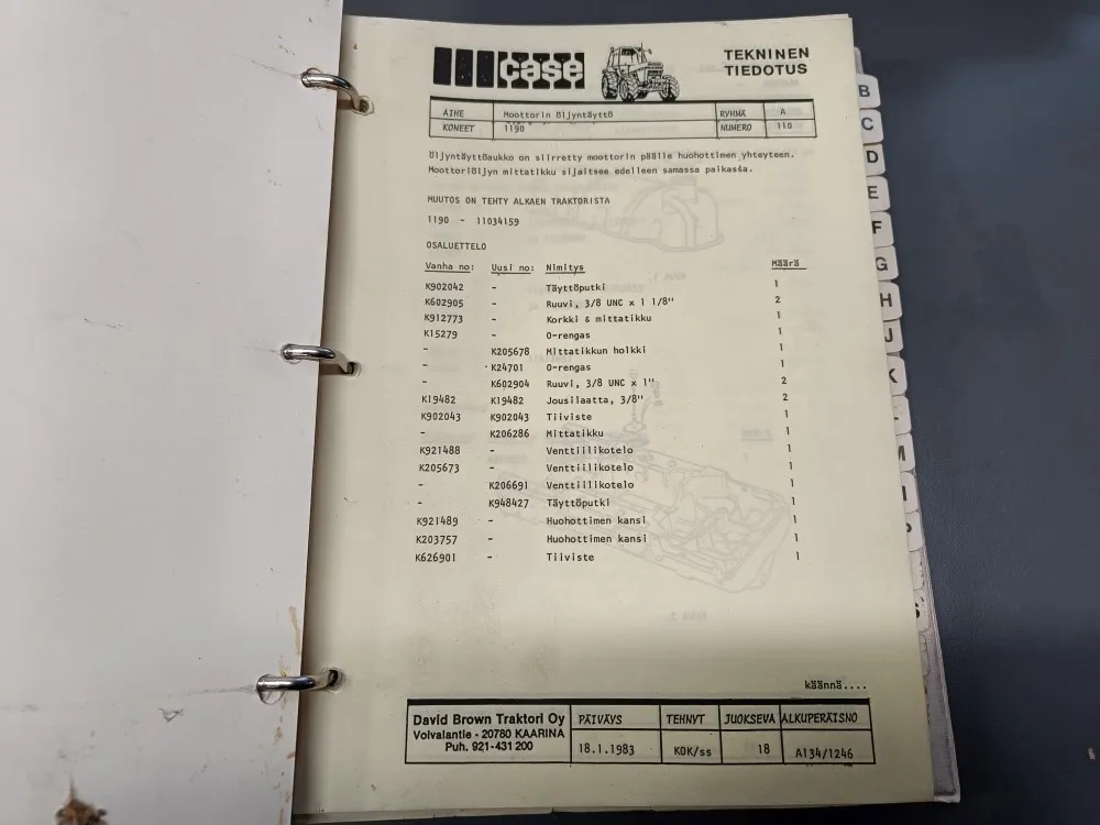 David Brown Case 90-sarja / Teknisiä tiedotteita, kaksi kansiota