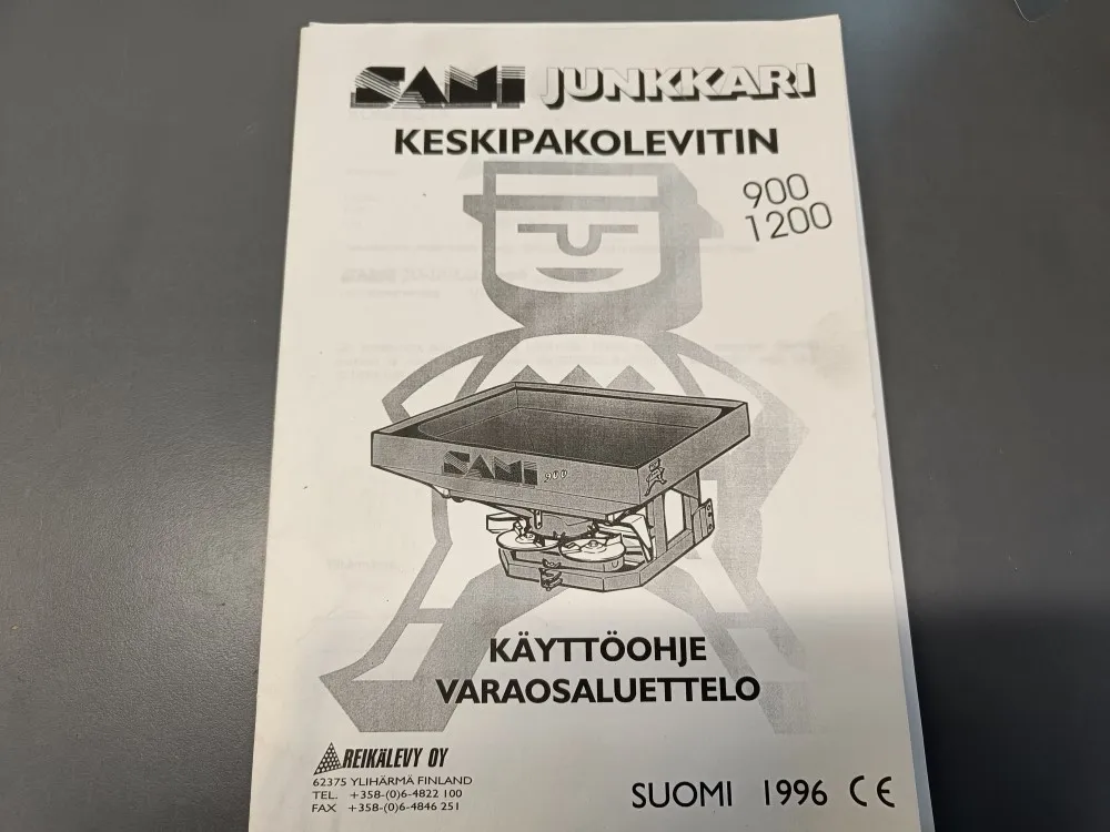 Junkkari keskipakolevitin 900 ja 1200, 1996 / Käyttöohje ja varaosaluettelo
