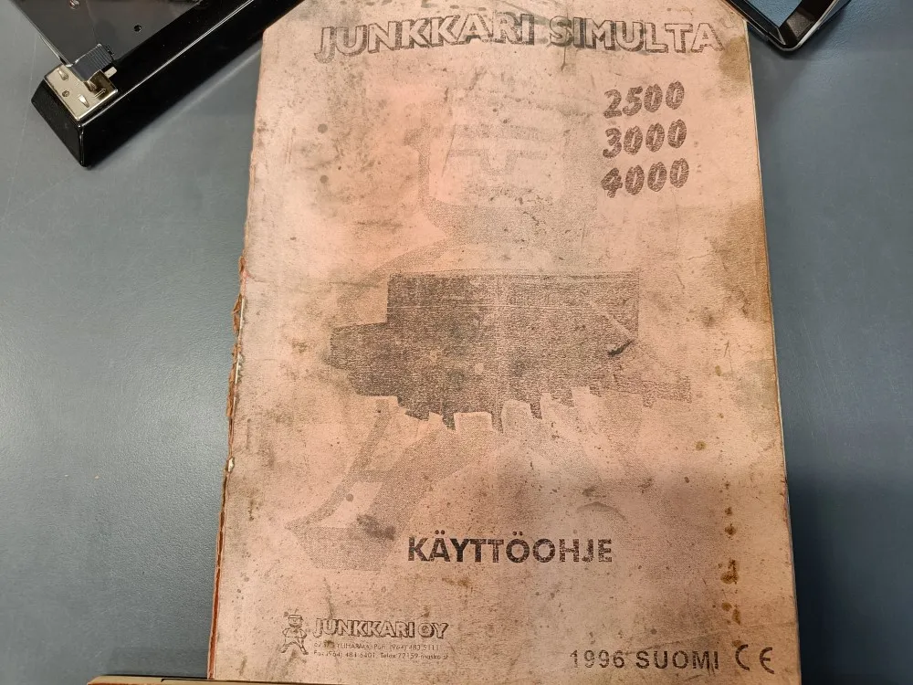 Junkkari Simulta 2500, 3000 ja 4000 / Käyttöohje