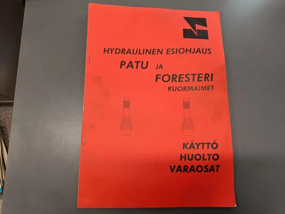 Hydraulinen esiohjaus Patu ja Foresteri / Käyttö-, huolto- ja varaosakirja