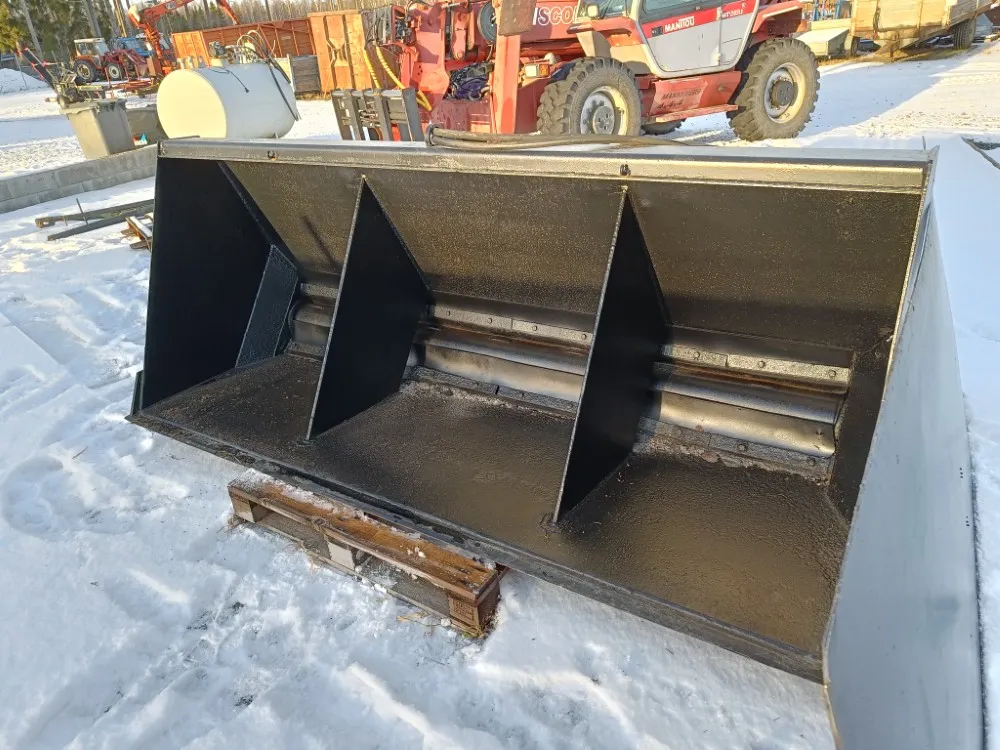 Hiekoituskauha 250cm - hydraulinen / Volvo-kiinnikkeellä