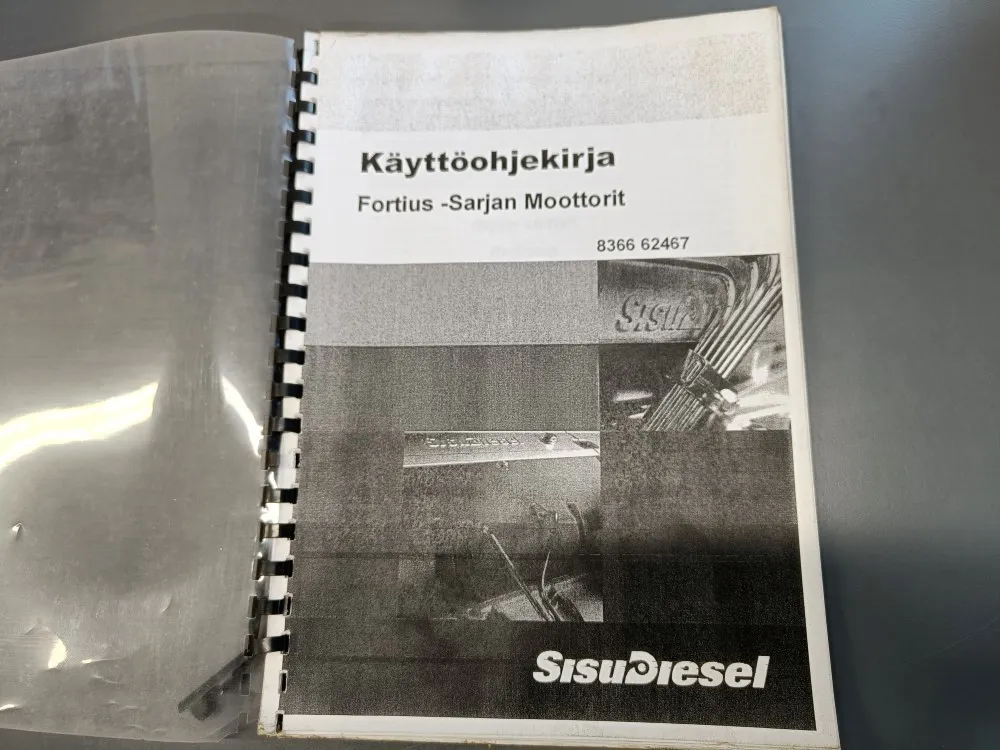 SisuDiesel Fortius sarjan moottorit / Käyttöohjekirja 8366 62467