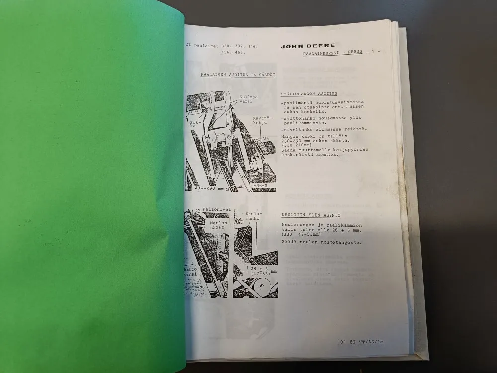 John Deere paalain kurssi / Kansio