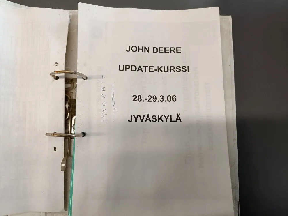 John Deere päivitykset kurssi 2006 / Kansio