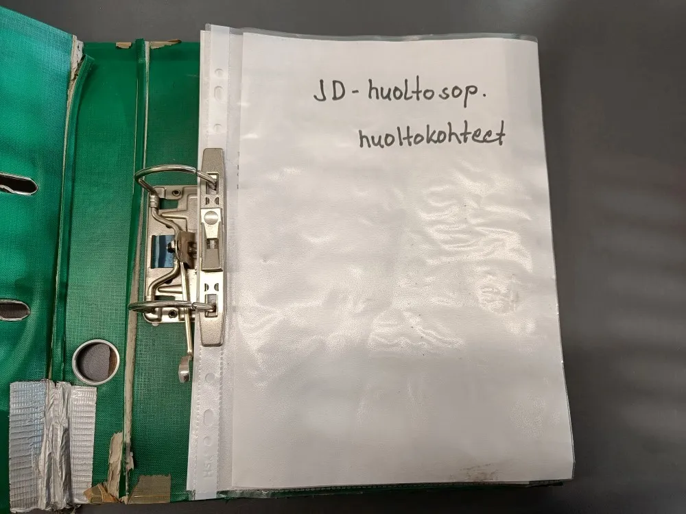 John Deere traktoreiden huoltokohteet / Kansio