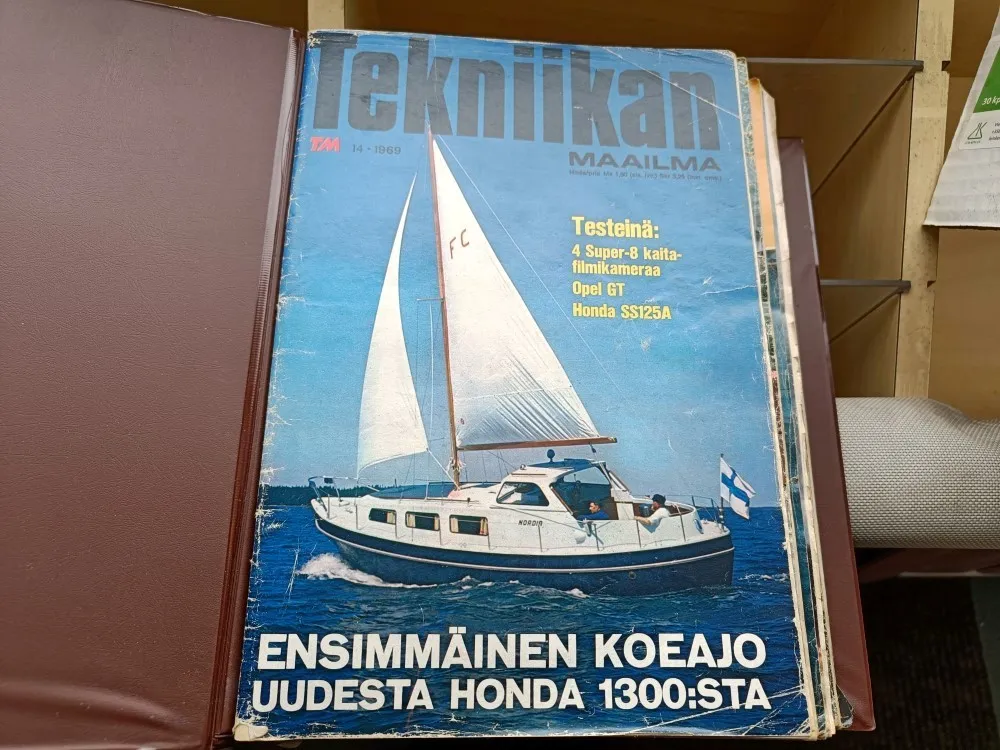 Tekniikan maailma kokoelma vuodet 69-88 / 33 kansiollista