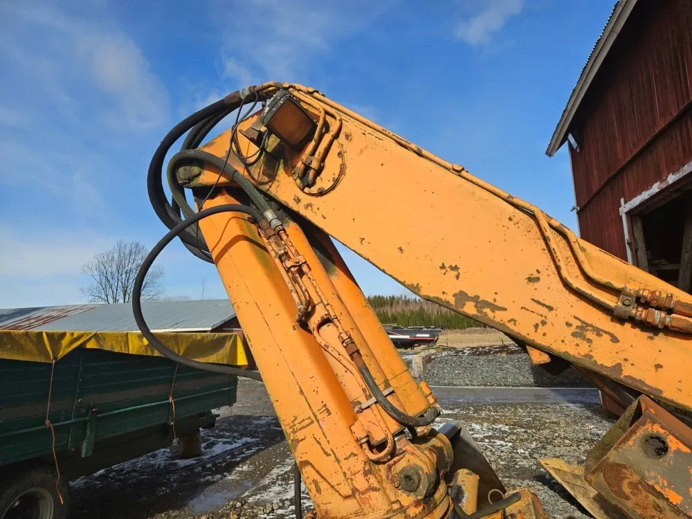 Hiab 1165 nosturi hydraulijatkolla / tuppisovitteet, myydään asiakkaan lukuun