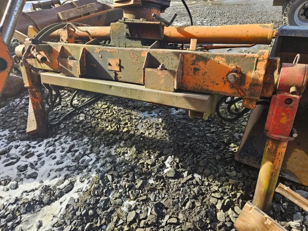 Hiab 1165 nosturi hydraulijatkolla / tuppisovitteet, myydään asiakkaan lukuun