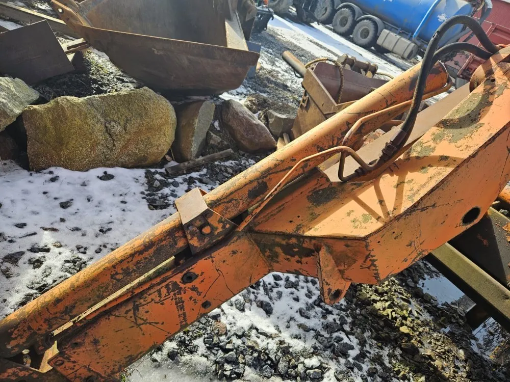 Hiab 1165 nosturi hydraulijatkolla / tuppisovitteet, myydään asiakkaan lukuun
