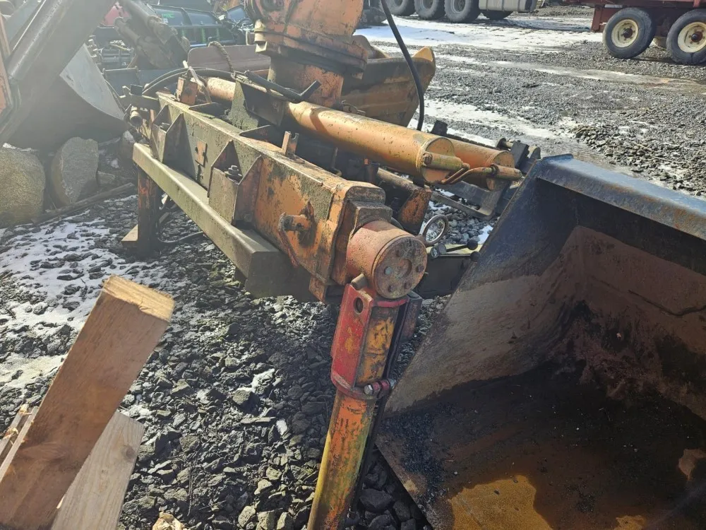 Hiab 1165 nosturi hydraulijatkolla / tuppisovitteet, myydään asiakkaan lukuun