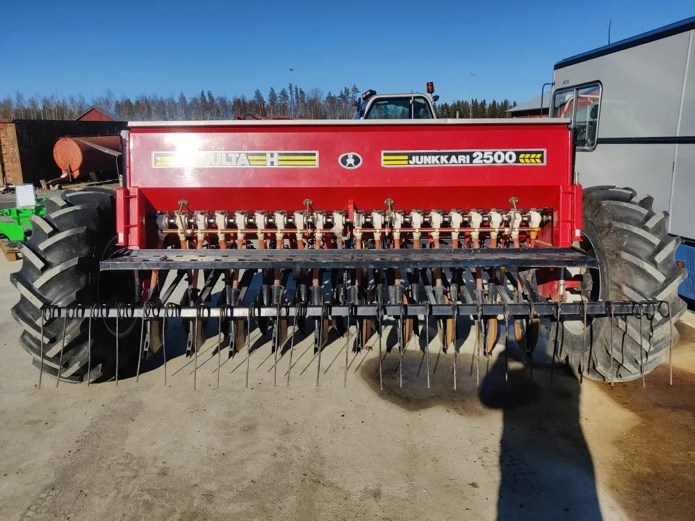 Simulta Junkkari kylvölannoitin 250cm / kiekkovantaat takana, alumiinikannet