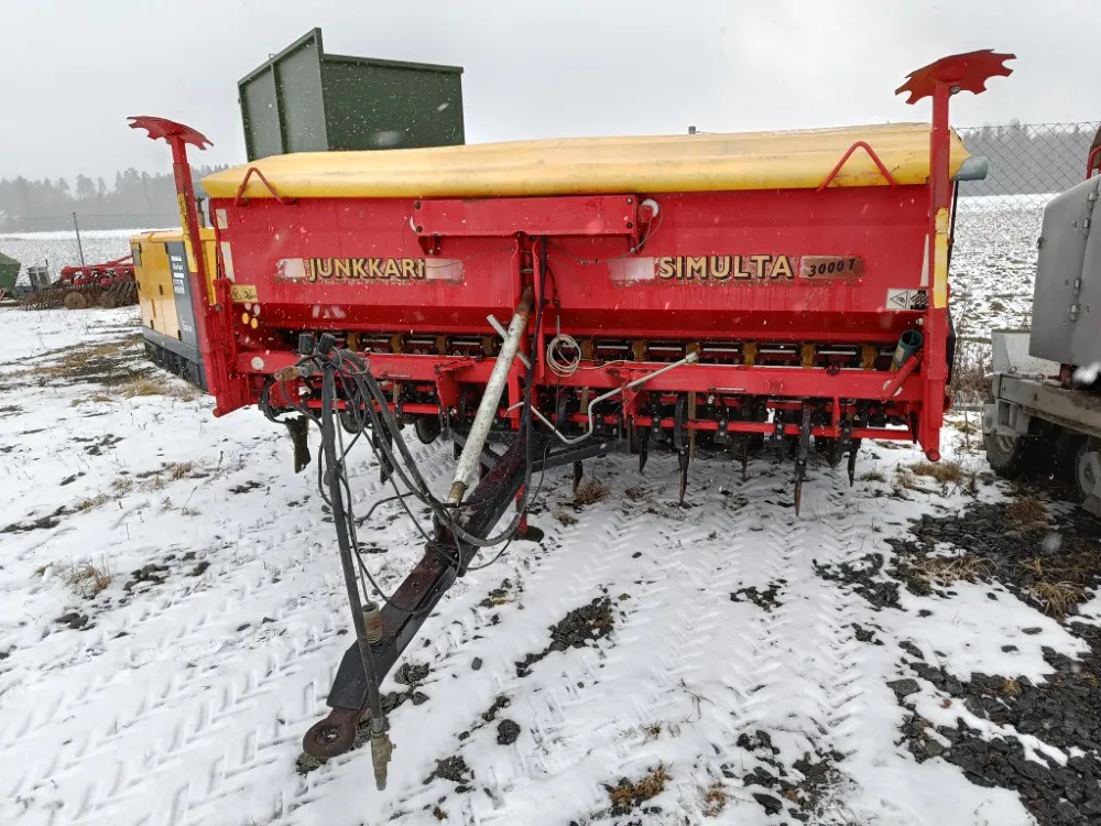 Junkkari Simulta S3000T / takapyöräkone kiekkovantailla