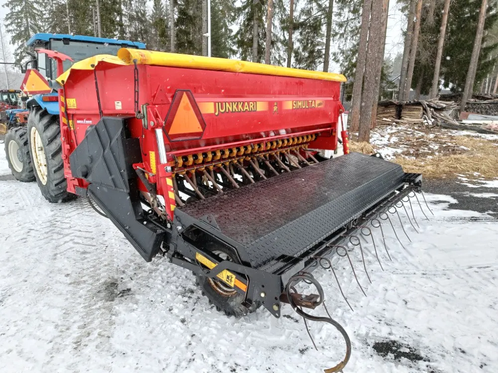 Junkkari Simulta S3000T / takapyöräkone kiekkovantailla