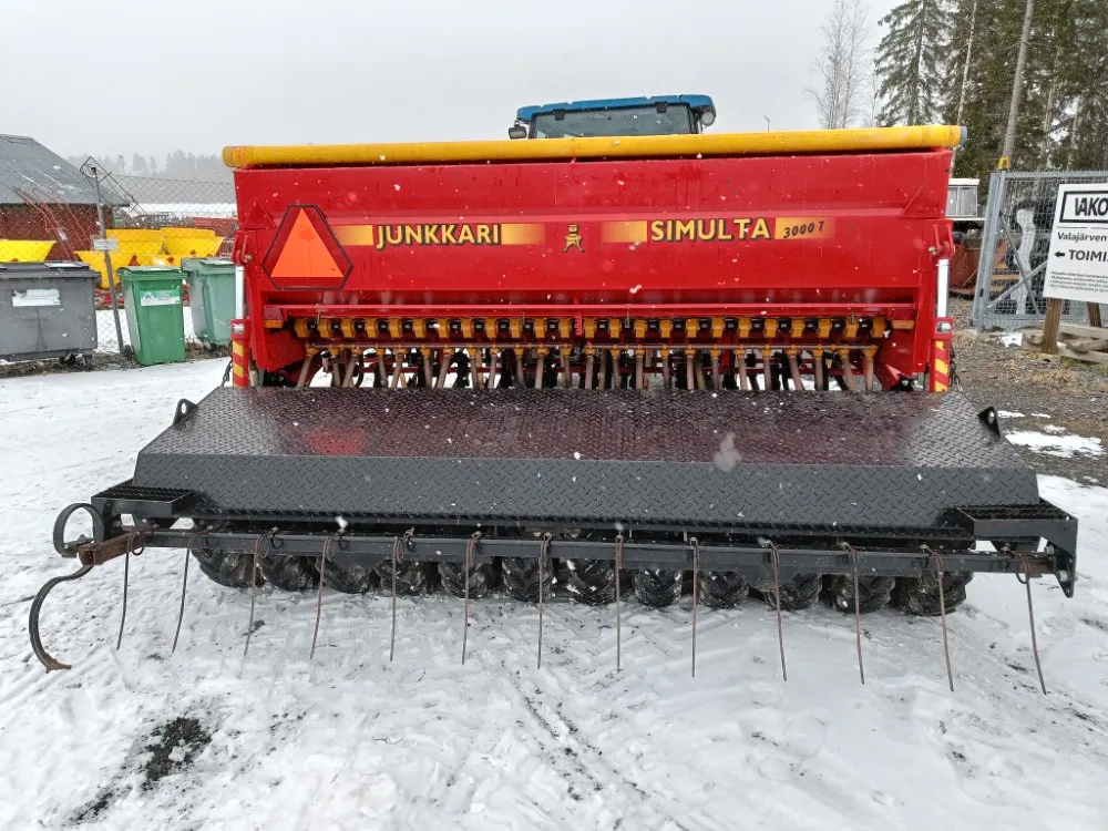 Junkkari Simulta S3000T / takapyöräkone kiekkovantailla