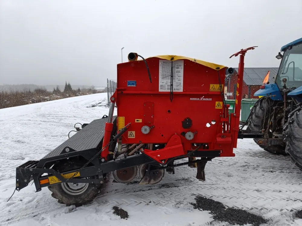 Junkkari Simulta S3000T / takapyöräkone kiekkovantailla