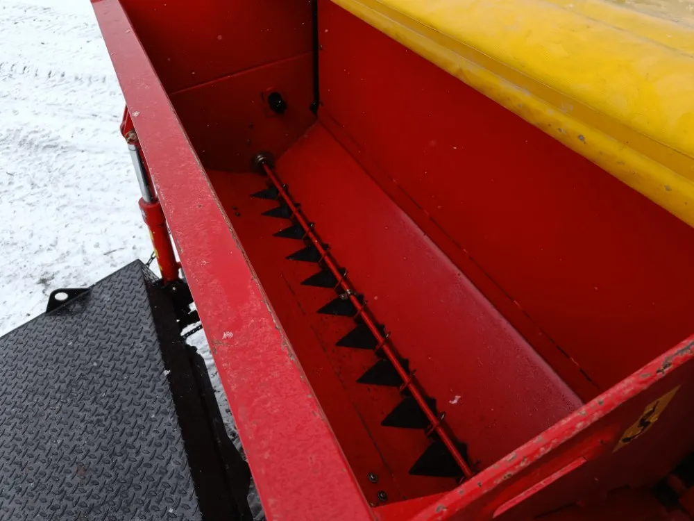 Junkkari Simulta S3000T / takapyöräkone kiekkovantailla