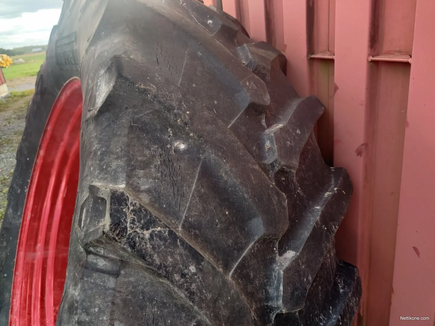 Fendt 818 takarenkaat vanteineen / rengaskoko 650/65R42 Pirelli renkaat