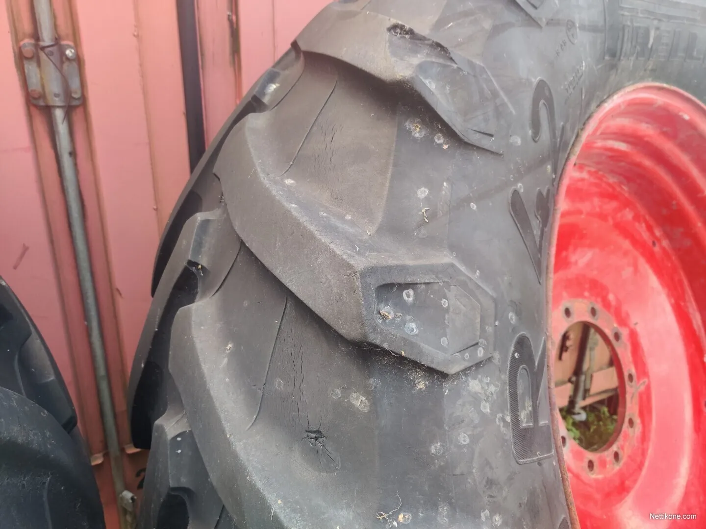 Fendt 818 takarenkaat vanteineen / rengaskoko 650/65R42 Pirelli renkaat