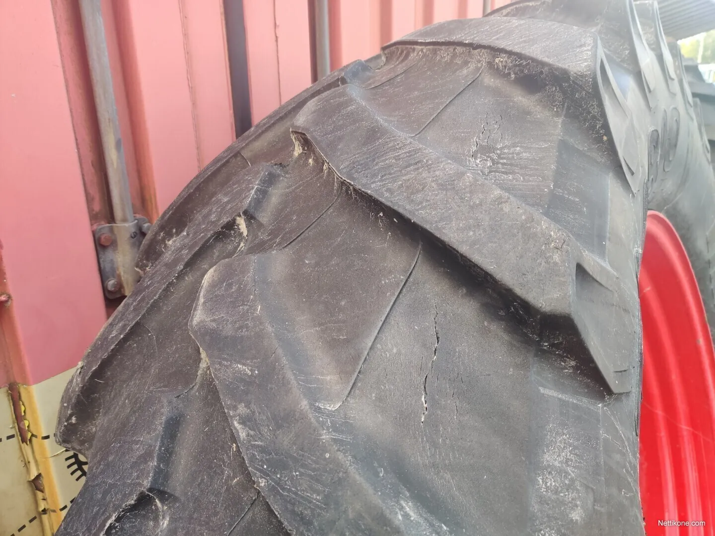 Fendt 818 takarenkaat vanteineen / rengaskoko 650/65R42 Pirelli renkaat